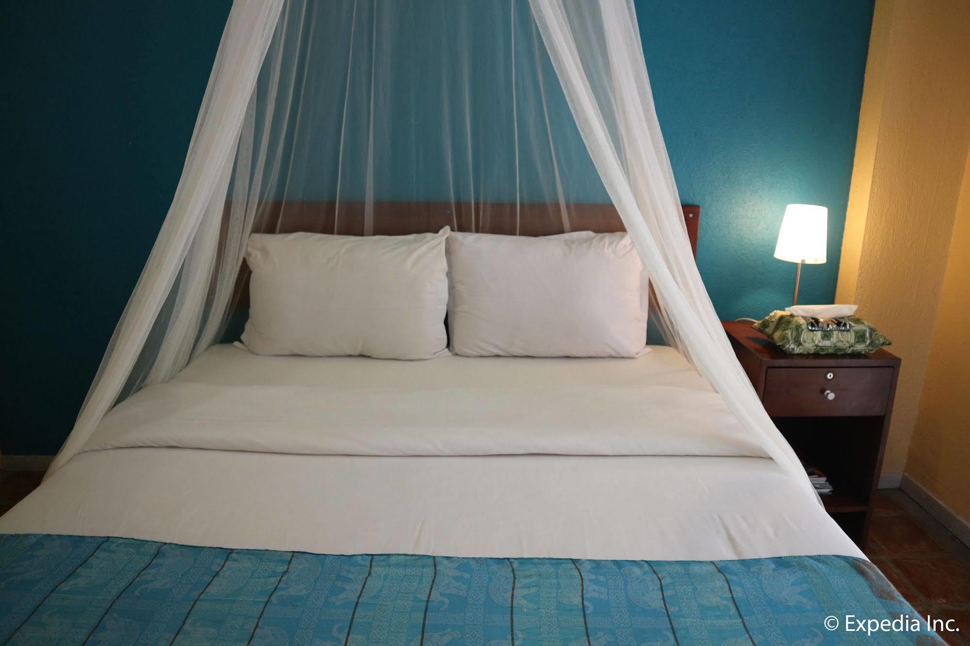 The Sun Villa Resort y Spa Beachfront Balabag  Exterior foto